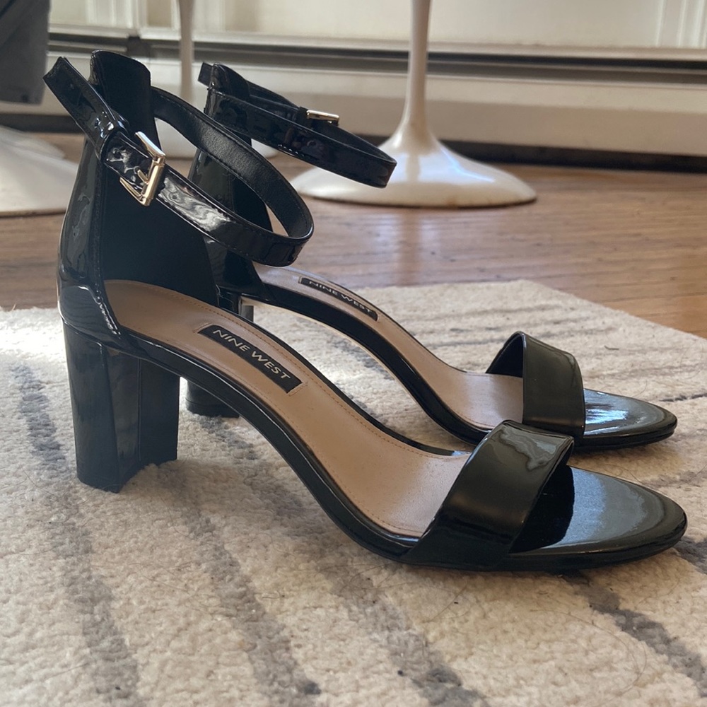 Nine West 2.5 inch sandals. Never worn outside!